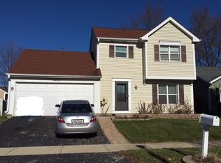 2426 Red Bud Ln, Aurora, IL 60502