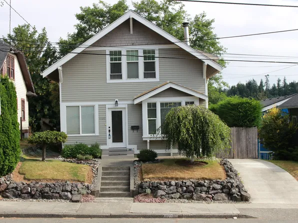 1022 Elrod Ave, Coos Bay, OR 97420