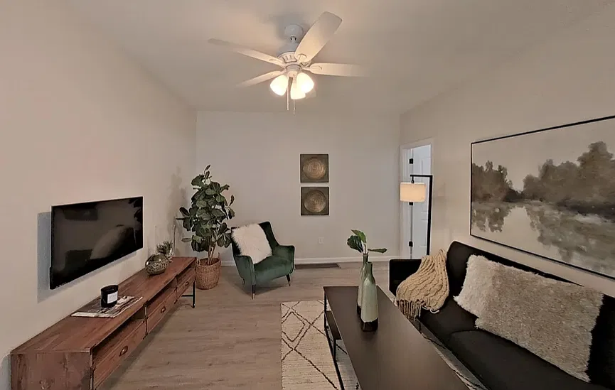 6 bed, 2.5 bath, 1640 sqft, $3,350 — Photo 4