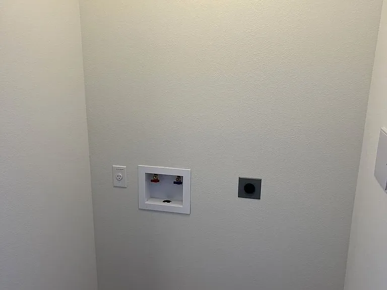 Pardee Duplex (A & B) — Photo 17