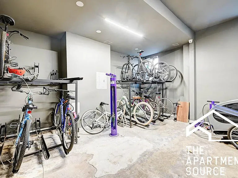 1633 N Humboldt Blvd #1F — Photo 8