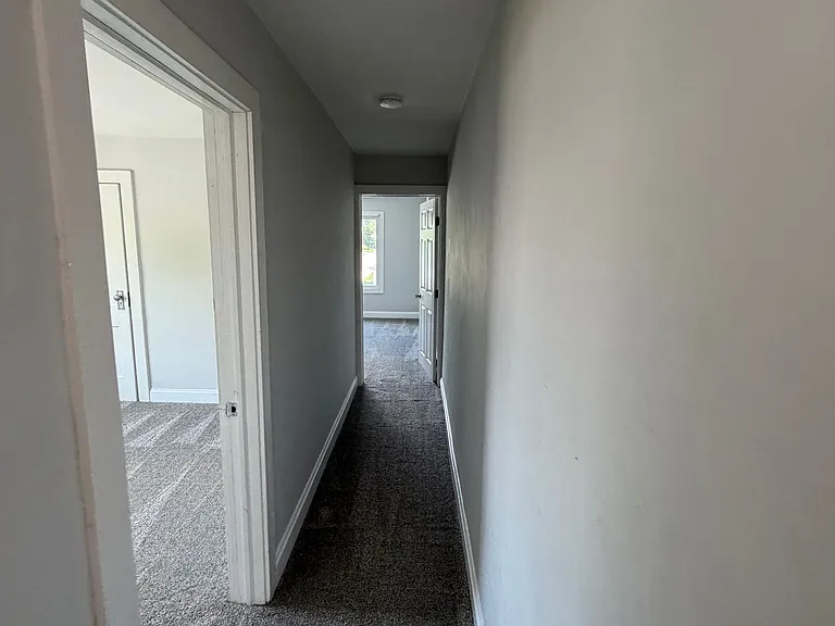 1249 Oakwood Ave — Photo 11