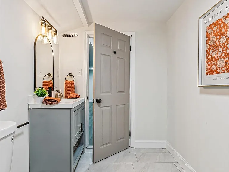 4250 Piper Ln — Photo 37