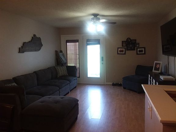 3rd image of 388 Marian Ln APT 3