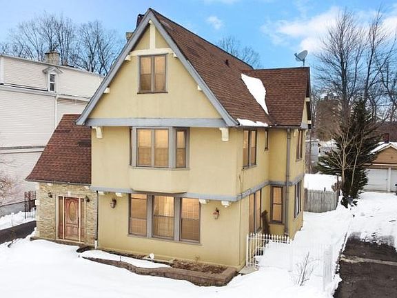 3rd image of 68 E Park St