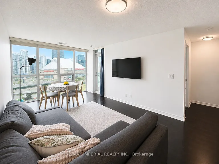 25 Lower Simcoe St #Penthouse 15 — Photo 10