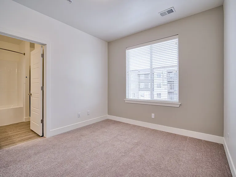 Eden Apartments — Photo 22