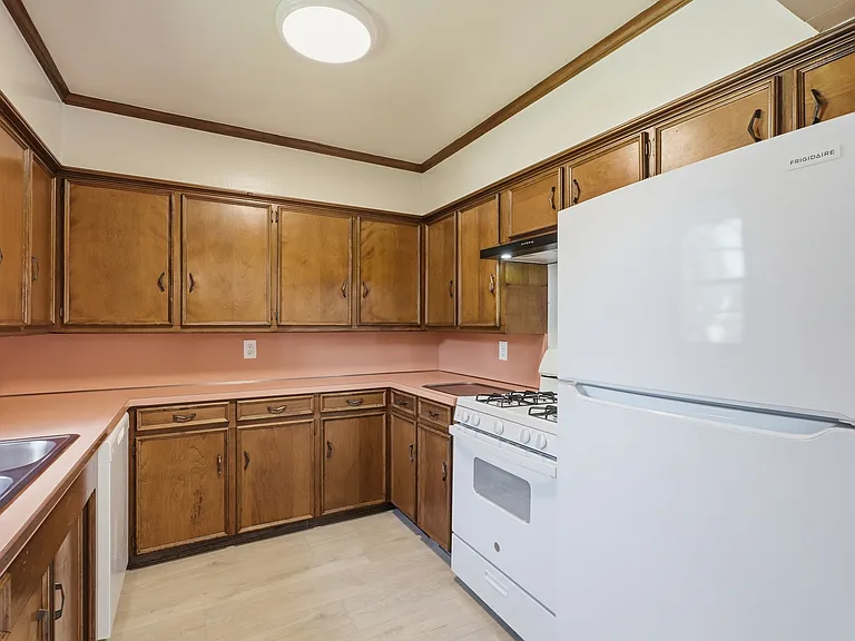 13328 Southview Ln — Photo 13
