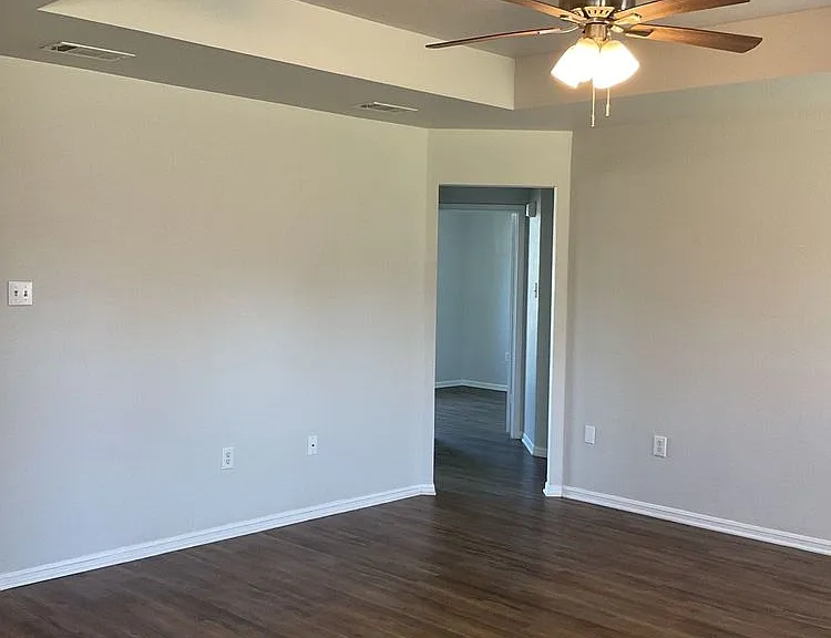 4208 Shagbark Dr — Photo 7