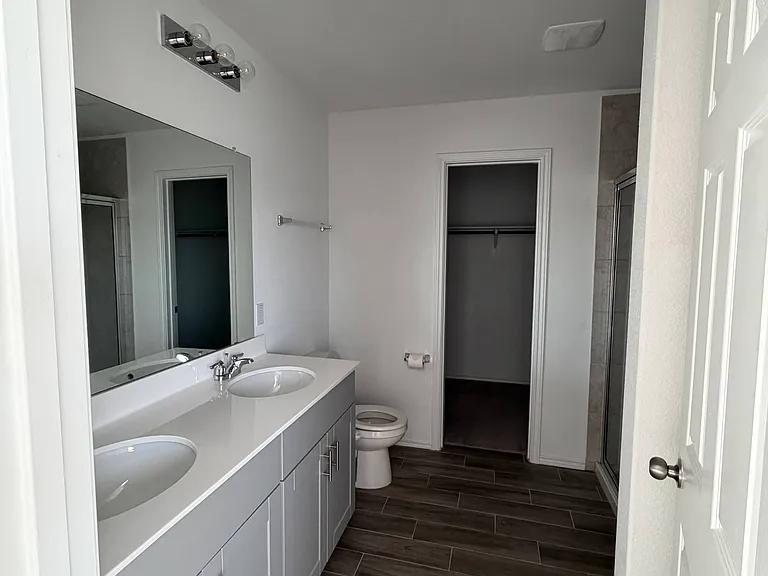 133 Bennington Dr — Photo 31