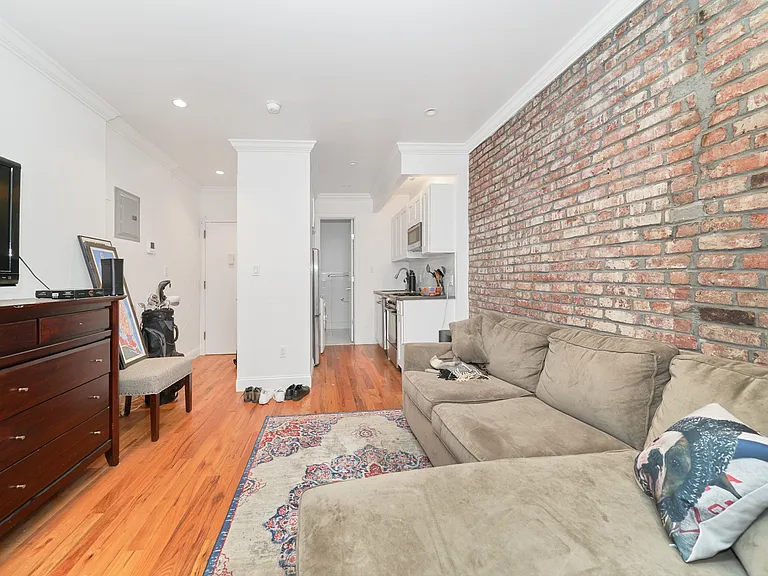 310 E 83rd St #2C — Photo 1