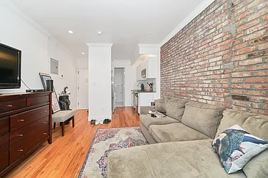 Rented by Living New York