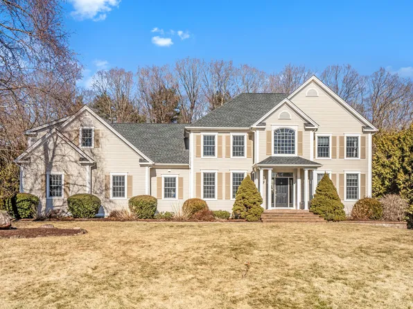 8 Sycamore Hills Road, Avon, CT 06001