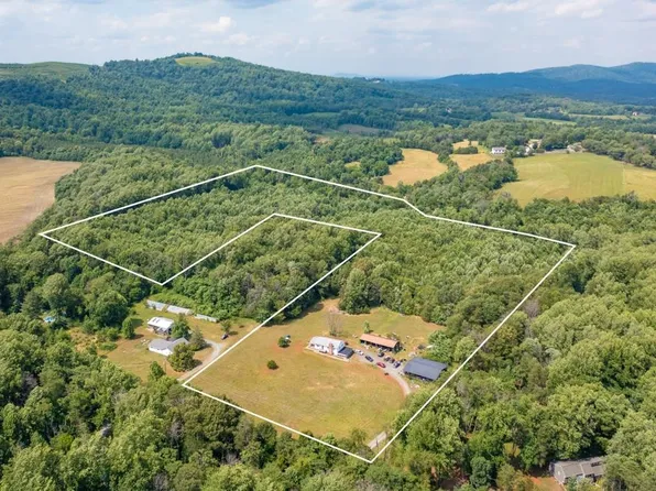 1110 Bishop Hill Rd, Charlottesville, VA 22902