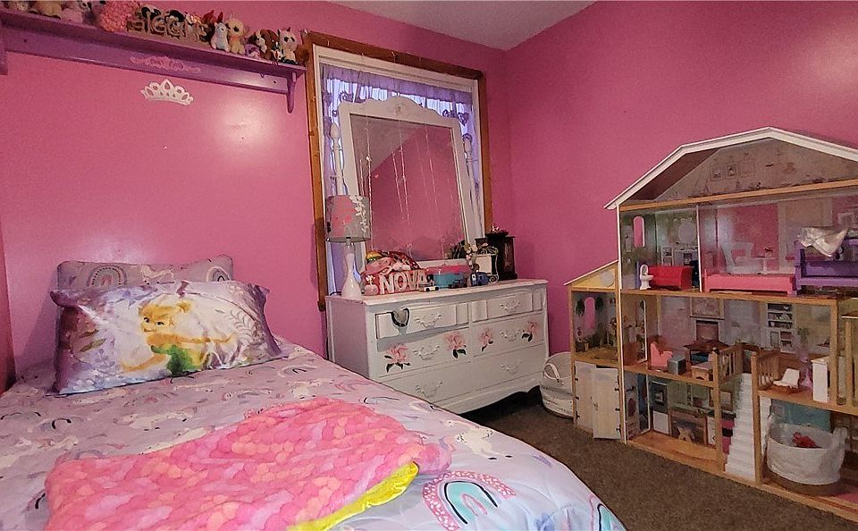 2nd image of 7064 Northview Dr