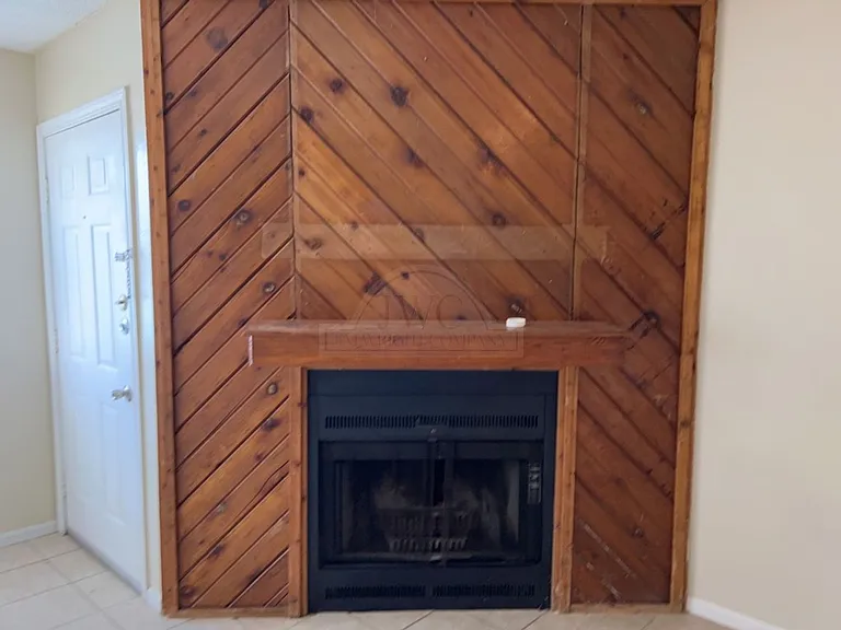 105 Jason Dr — Photo 4