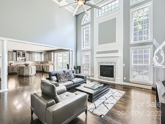 4th image of 10707 Anglesey Ct