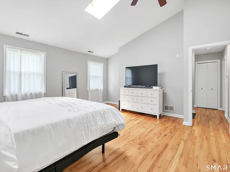66 Washington Rd — Photo 34