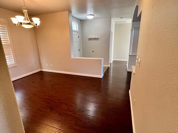 4th image of 796 W Orange St
