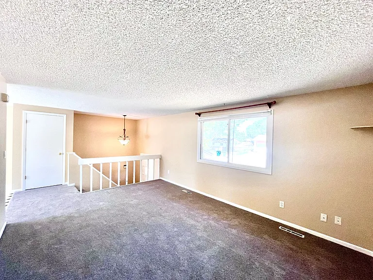 1209 S Del Norte Dr — Photo 2