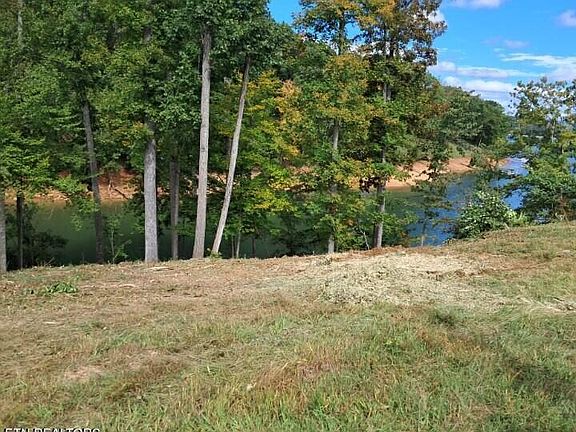 4th image of 36 Bridgewater Pointe Blvd