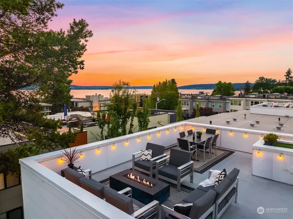 10123 NE 63rd Street #B, Kirkland, WA 98033