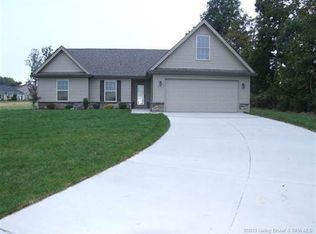 12125 Lumberfield Ln, Sellersburg, IN 47172