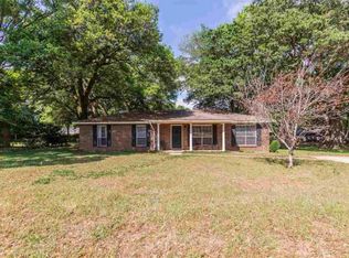 4713 Dean Dr, Pace, FL 32571