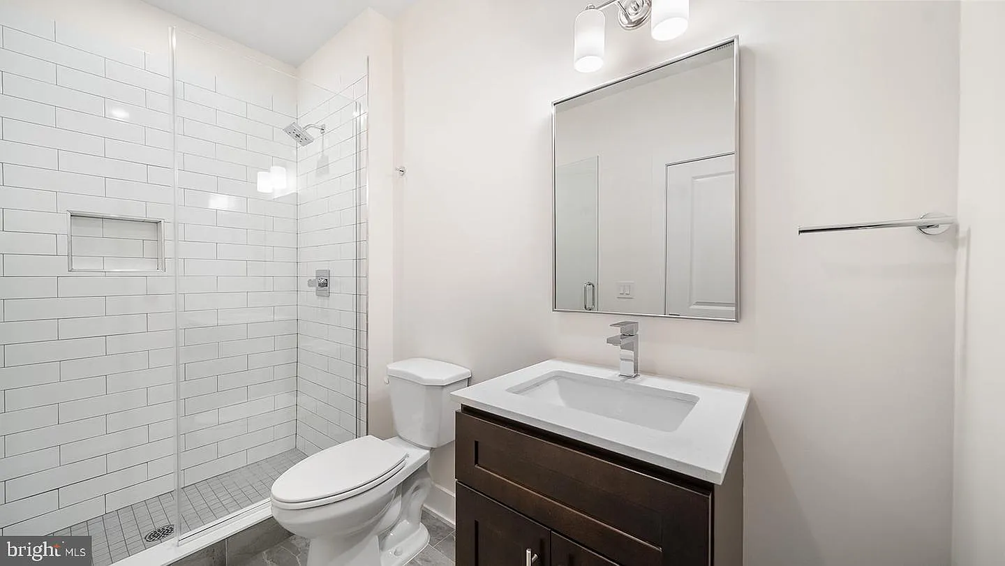 2 bed, 1024 sqft, $2,600 — Photo 3