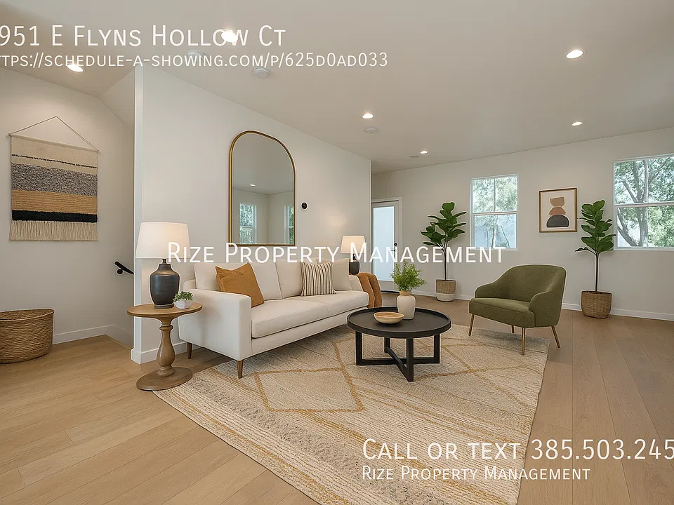 1951 E Flyns Hollow Ct