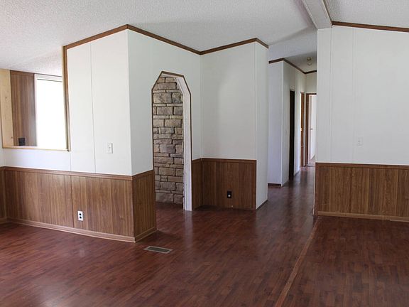 3rd image of 4614 Dock Rd