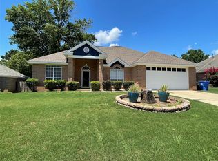 953 Silver Creek Cir, Prattville, AL 36066