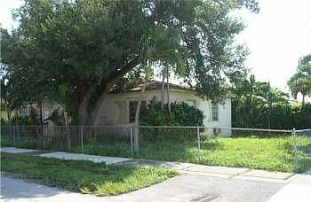 5th image of 451 NW 52nd Ave
