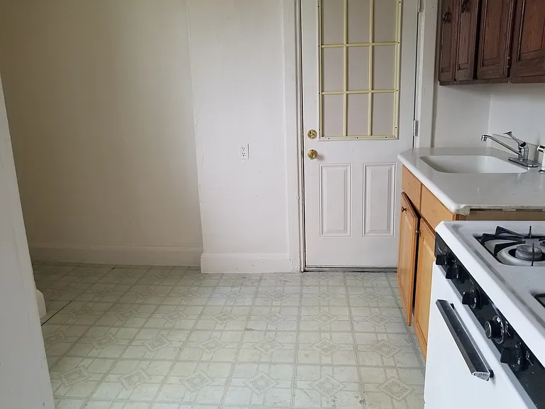 3711 Liberty Heights Ave #2E — Photo 12