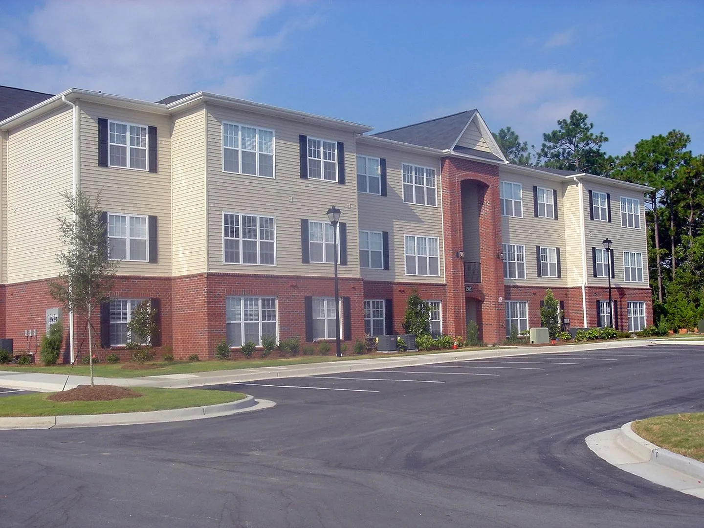 Bellingham Park 2 Bedroom Condo — Photo 1