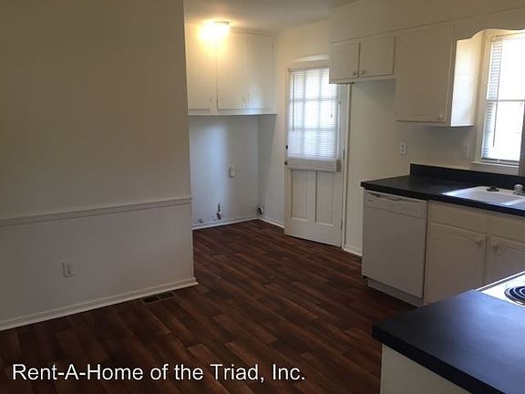 3rd image of 5098 Lawndale Dr