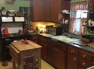 117 N Benton Rd, West Frankfort, IL 62896
