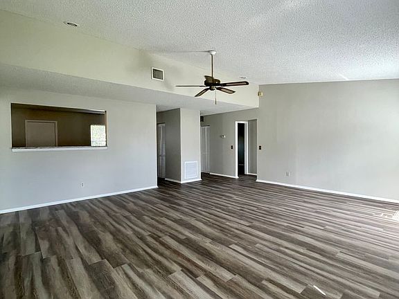 2nd image of 651 McKinley Ct