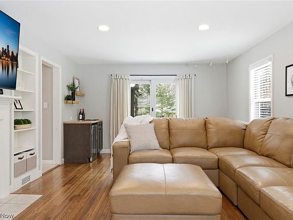 4th image of 39119 Johnnycake Ridge Rd