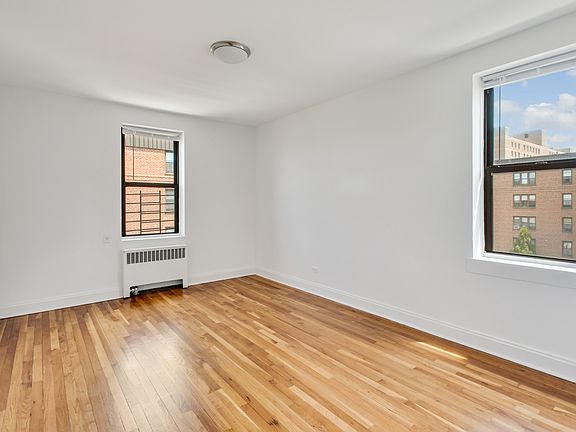 3rd image of 20-10 Seagirt Blvd #2E