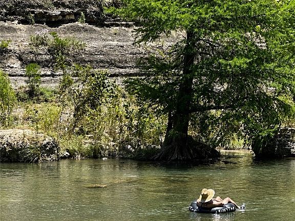 5th image of 8400 River Rd