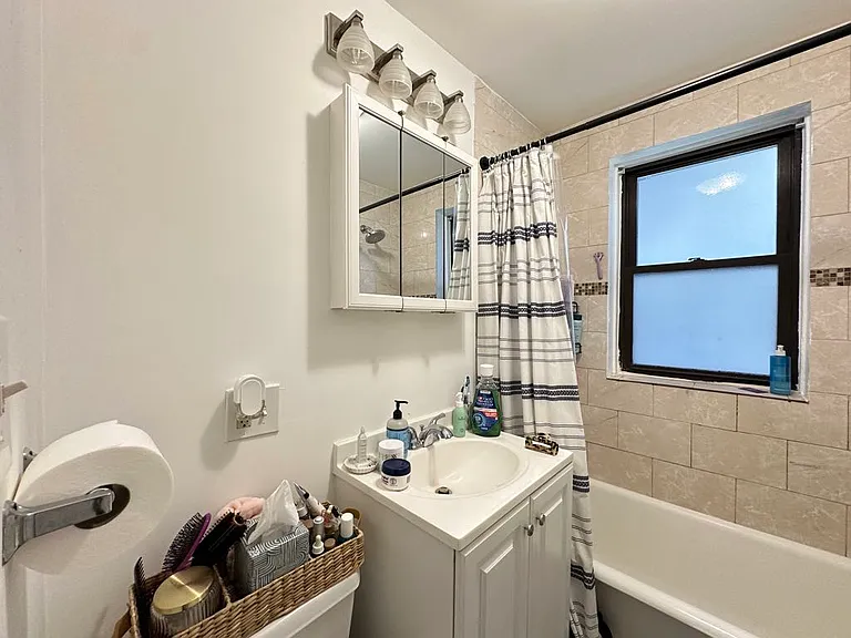 2131 W Giddings St #B2 — Photo 18