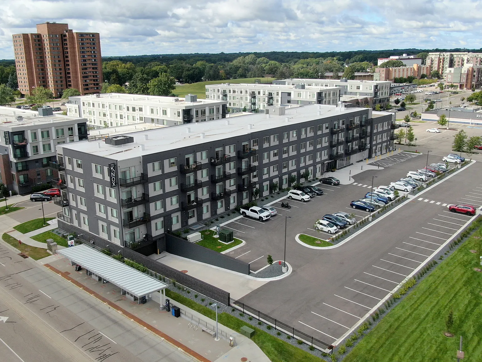 The Knox Apartments — Photo 1