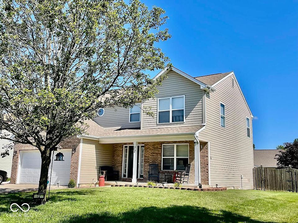 2nd image of 72 Pin Oak Ct