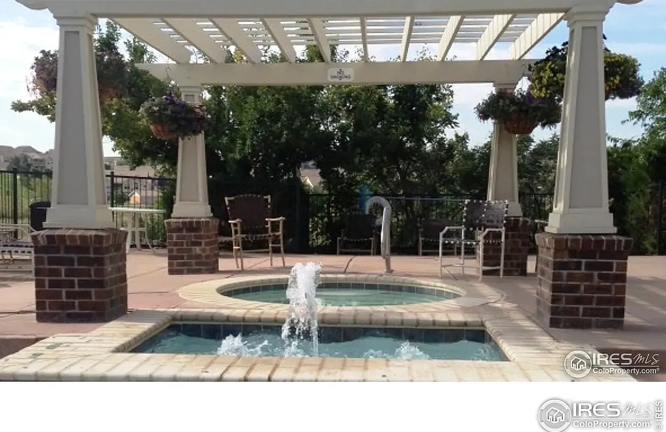 2 bed, 1224 sqft, $2,299 — Photo 4