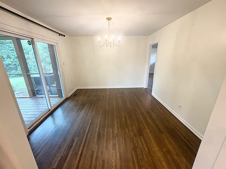 317 Verbena Dr — Photo 8