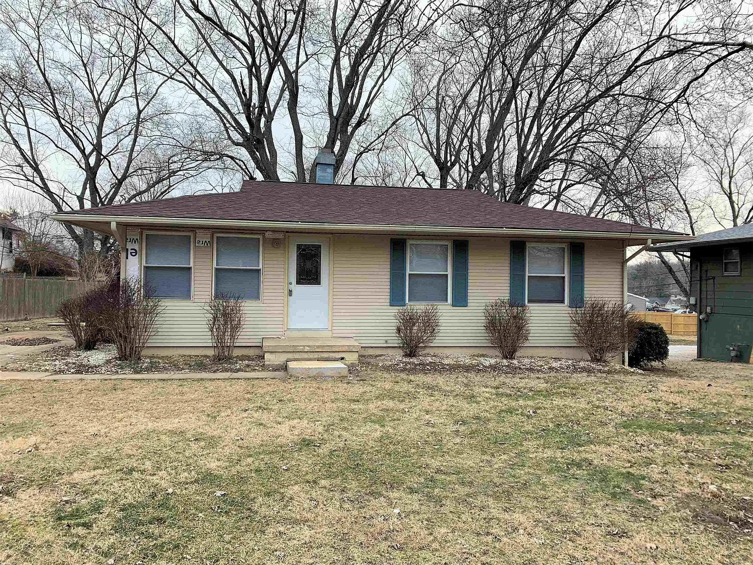 2811 S Rayle Pl photo 1