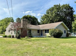 4608 S Arlington Rd, Uniontown, OH 44685