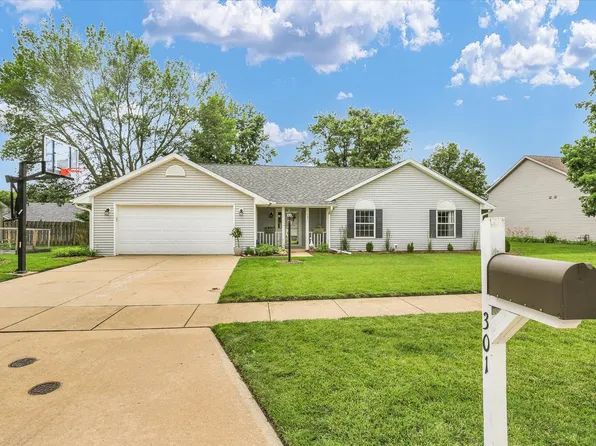 301 Spruce Dr, Mahomet, IL 61853