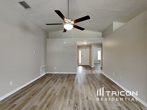 3rd image of 8403 Royal Hart Dr